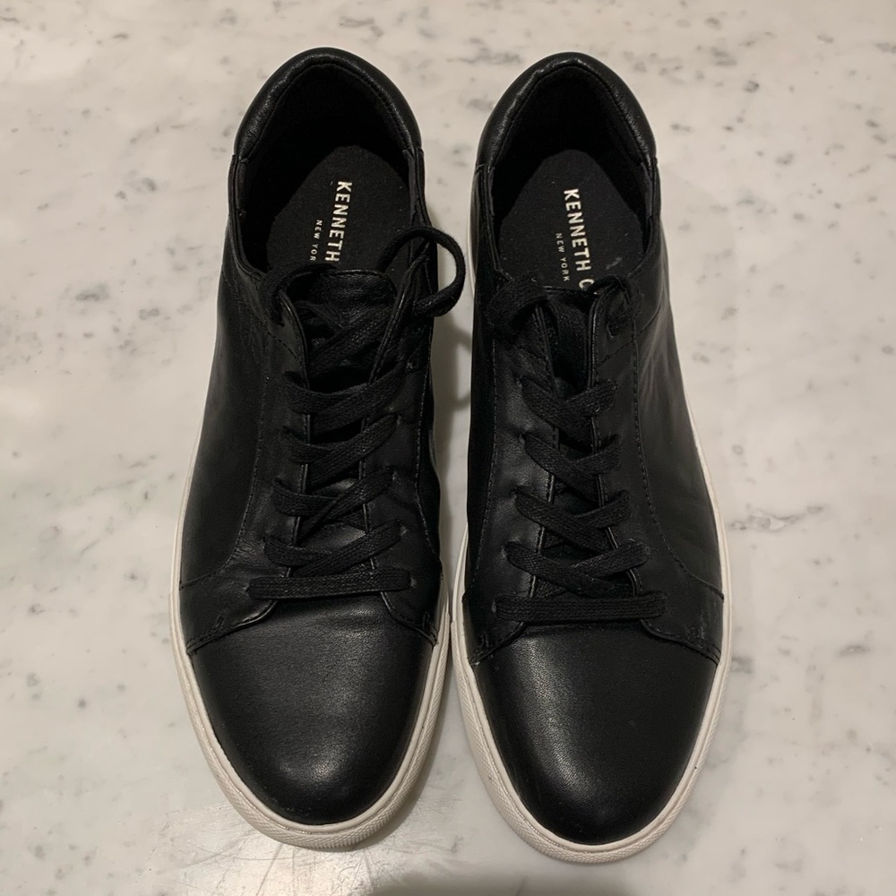 Kenneth Cole Leather Sneaker